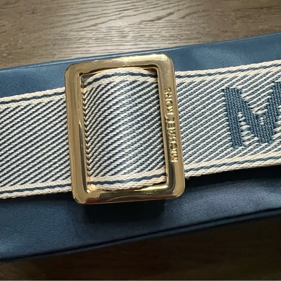 NWT Michael Kors Jet Set Blue Large Nylon Gabardine Crossbody Bag w/ Logo Strap - Picture 5 of 16